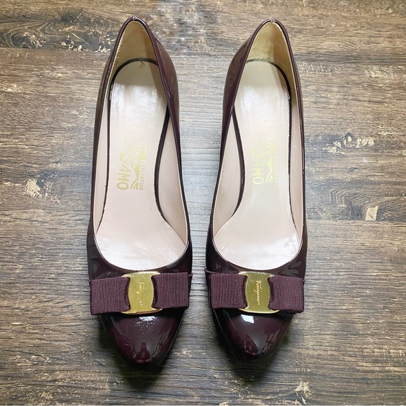 Salvatore Ferragamo Carla Pumps Kitten Heel in Burgundy/Wine Color - Picture 3 of 11